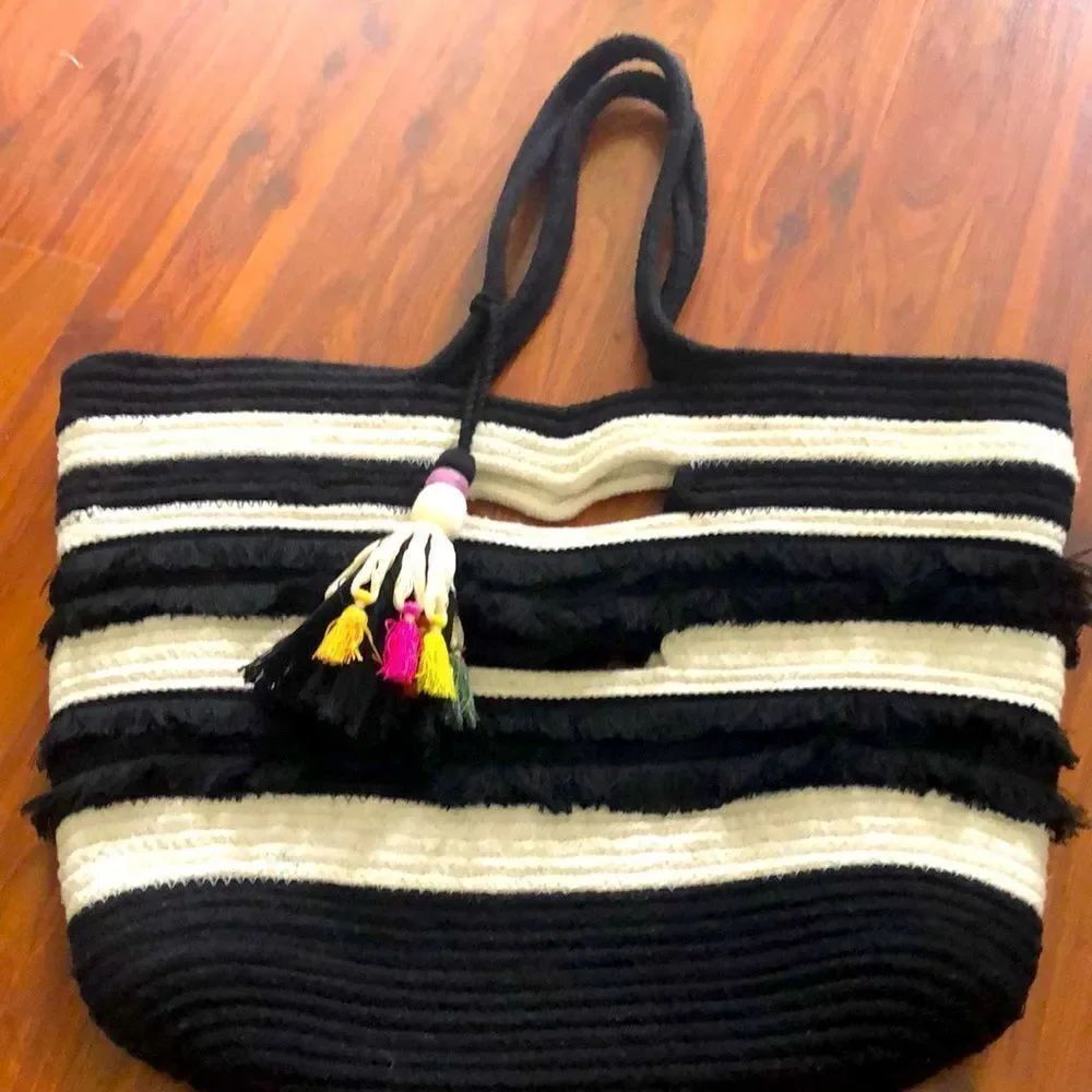 Stella & Dot Black and white woven bohemian tassel fringe tote bag beach bag.
